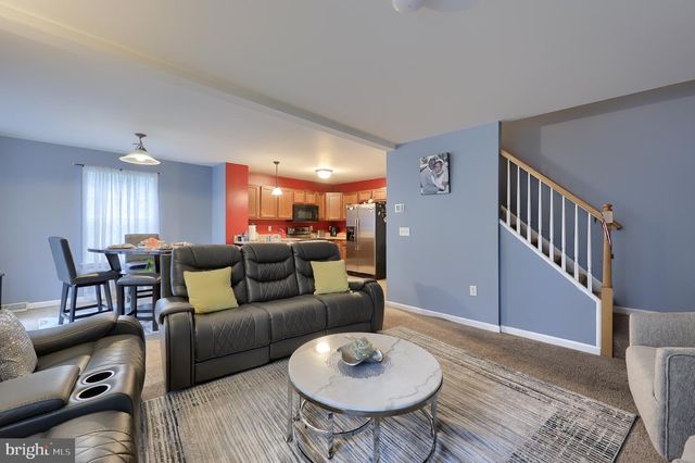 728 WINDING LN, Harrisburg, PA 17111