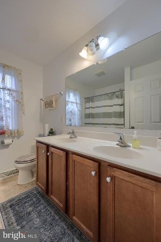 728 WINDING LN, Harrisburg, PA 17111