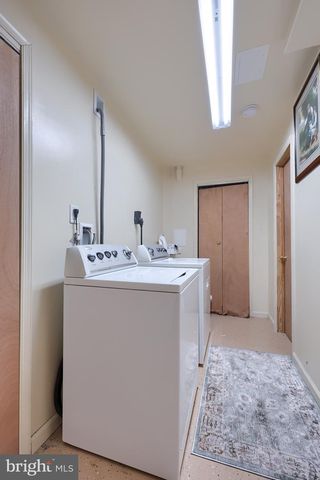 728 WINDING LN, Harrisburg, PA 17111