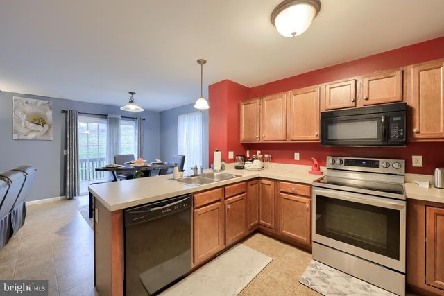 728 WINDING LN, Harrisburg, PA 17111