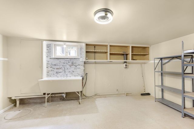 360 Streamside Drive, Harvey, IL 60426