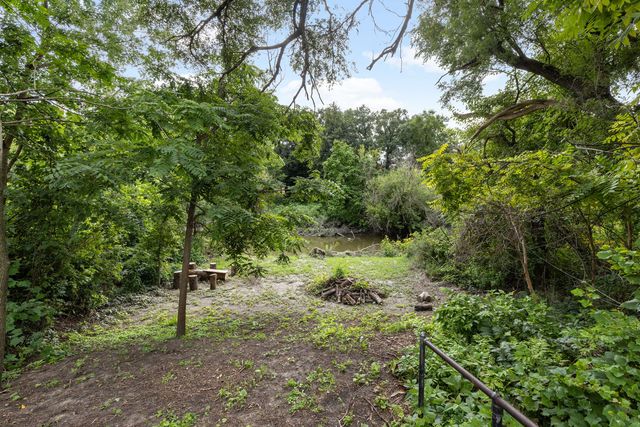 360 Streamside Drive, Harvey, IL 60426