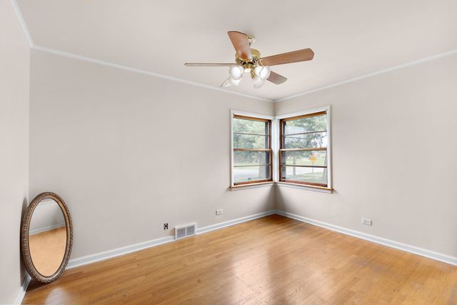 360 Streamside Drive, Harvey, IL 60426