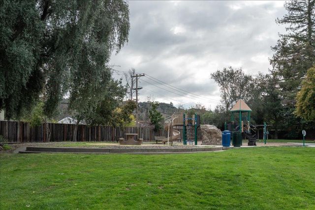 258 Howes Drive, Los Gatos, CA 95032