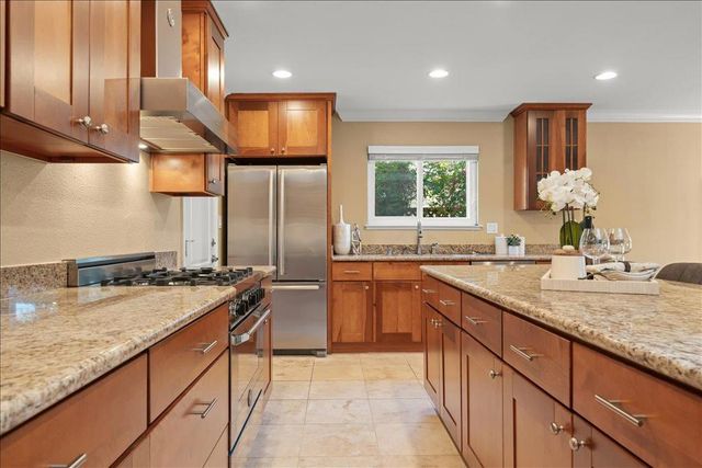 258 Howes Drive, Los Gatos, CA 95032