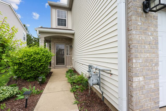 3270 Ronan Drive, Lake In The Hills, IL 60156