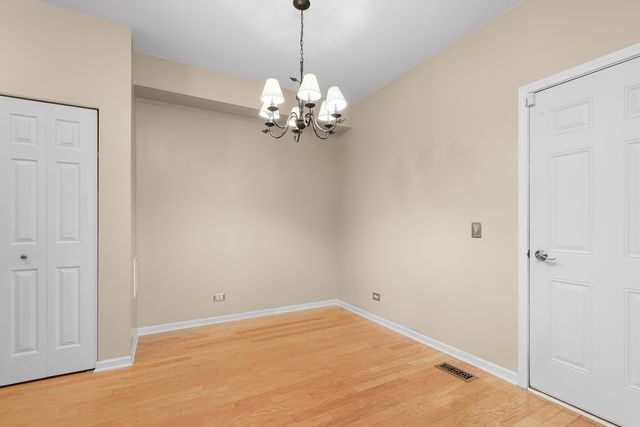 3270 Ronan Drive, Lake In The Hills, IL 60156