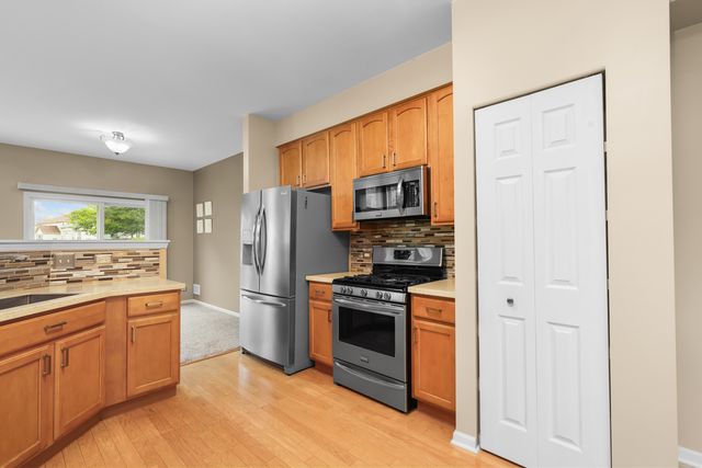 3270 Ronan Drive, Lake In The Hills, IL 60156