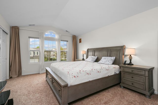3270 Ronan Drive, Lake In The Hills, IL 60156