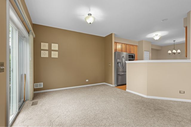 3270 Ronan Drive, Lake In The Hills, IL 60156