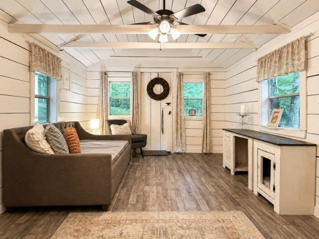 122 Day Break Rd, Summertown, TN 38483