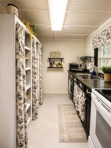 122 Day Break Rd, Summertown, TN 38483