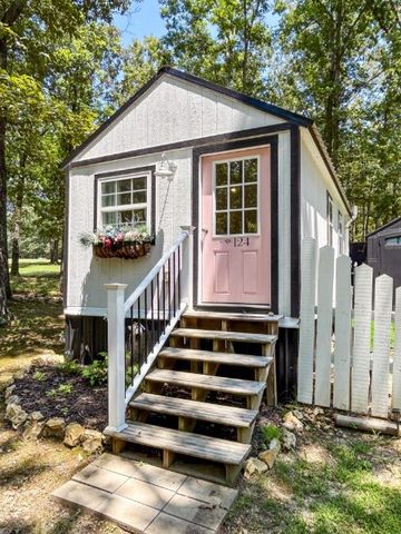 122 Day Break Rd, Summertown, TN 38483
