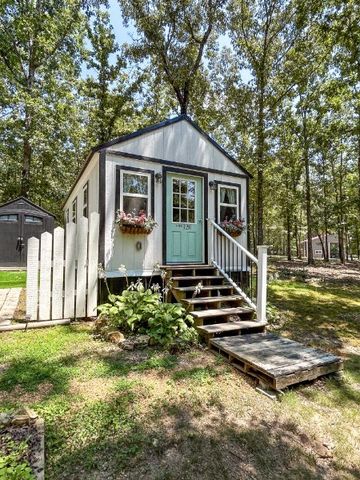 122 Day Break Rd, Summertown, TN 38483