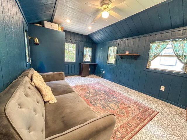 122 Day Break Rd, Summertown, TN 38483
