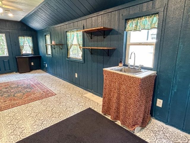 122 Day Break Rd, Summertown, TN 38483