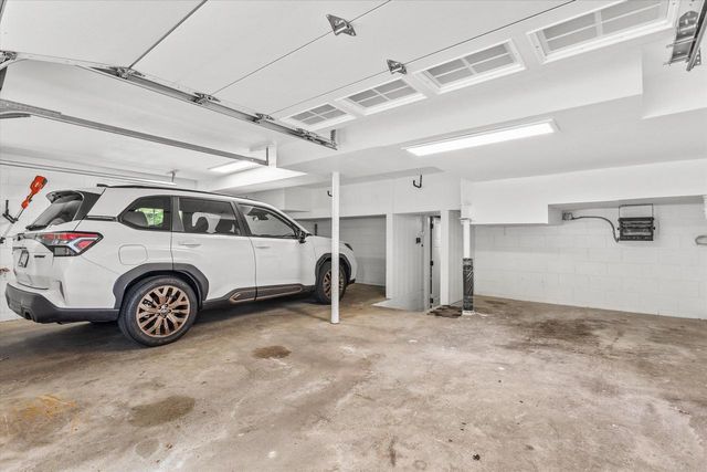 1800 Fairfax DRIVE, Elm Grove, WI 53122