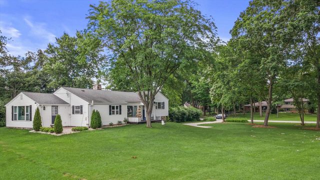 1800 Fairfax DRIVE, Elm Grove, WI 53122