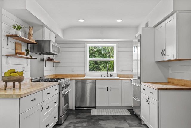 1800 Fairfax DRIVE, Elm Grove, WI 53122