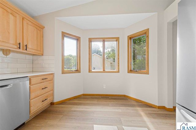 1676 Castle Drive, North Mankato, MN 56003