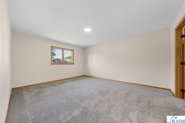 1676 Castle Drive, North Mankato, MN 56003