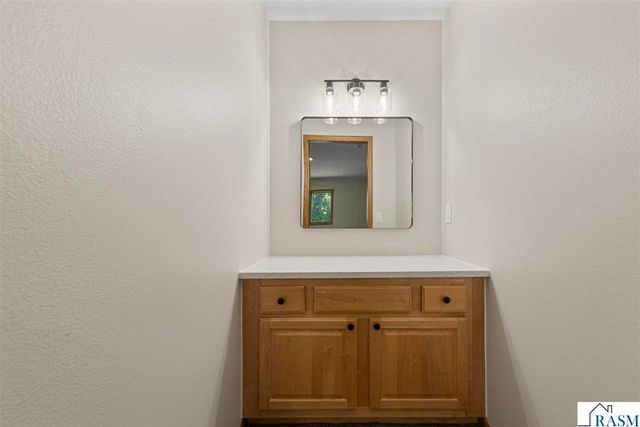 1676 Castle Drive, North Mankato, MN 56003