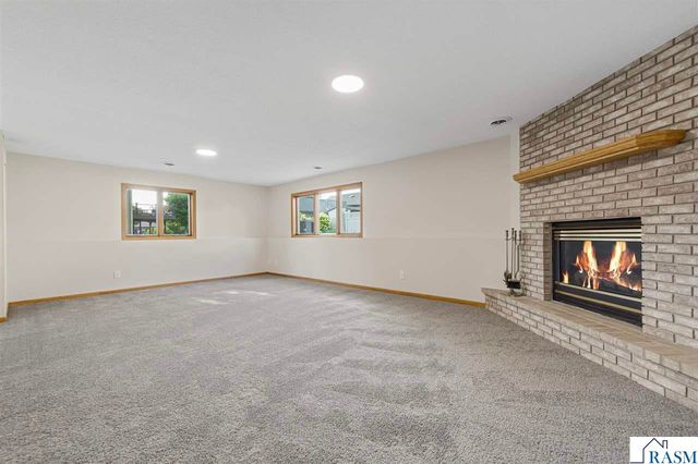 1676 Castle Drive, North Mankato, MN 56003