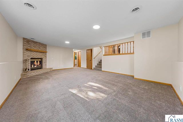 1676 Castle Drive, North Mankato, MN 56003