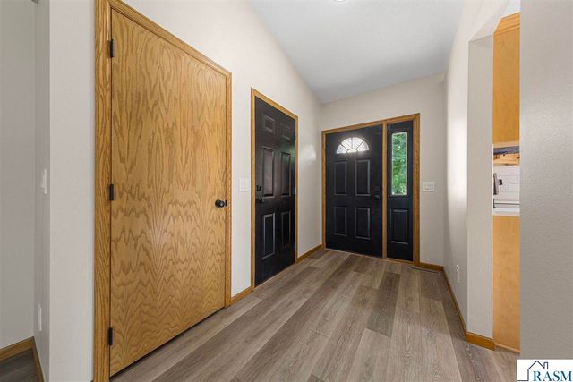 1676 Castle Drive, North Mankato, MN 56003