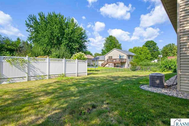 1676 Castle Drive, North Mankato, MN 56003