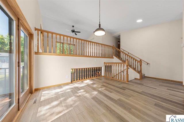 1676 Castle Drive, North Mankato, MN 56003