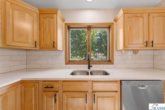 1676 Castle Drive, North Mankato, MN 56003