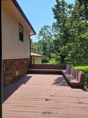 1781 E McGill, Eufaula, OK 74432