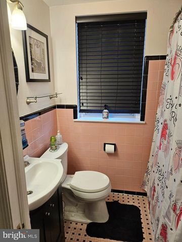 601 CRESCENT DR, Glenolden, PA 19036