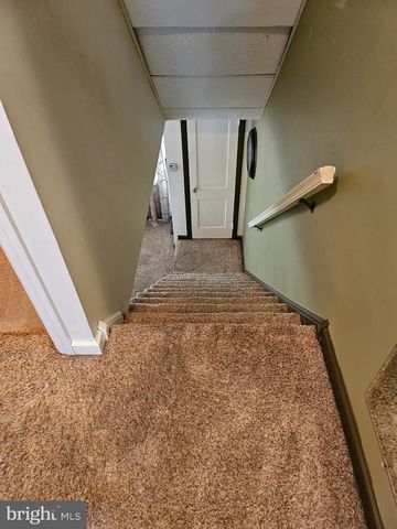 601 CRESCENT DR, Glenolden, PA 19036