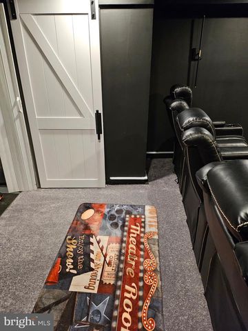 601 CRESCENT DR, Glenolden, PA 19036