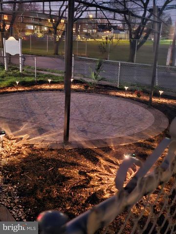 601 CRESCENT DR, Glenolden, PA 19036