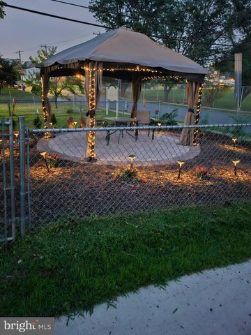 601 CRESCENT DR, Glenolden, PA 19036