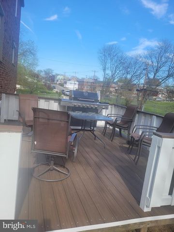 601 CRESCENT DR, Glenolden, PA 19036