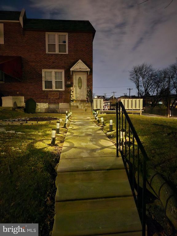 601 CRESCENT DR, Glenolden, PA 19036