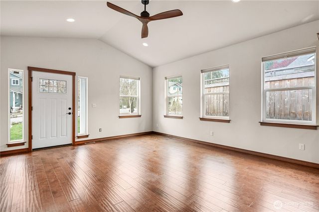 2233 E Rosecrans Court, Port Townsend, WA 98368