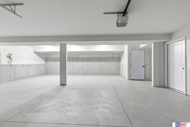 7220 NW 19th Street, Lincoln, NE 68521