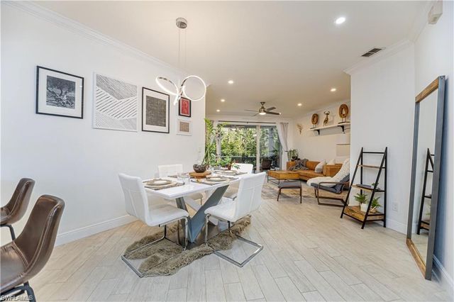 3735 Fieldstone BLVD # 9, Naples, FL 34109