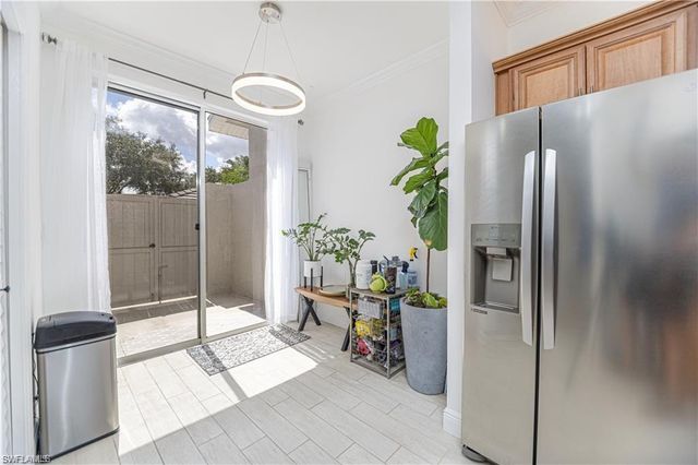 3735 Fieldstone BLVD # 9, Naples, FL 34109