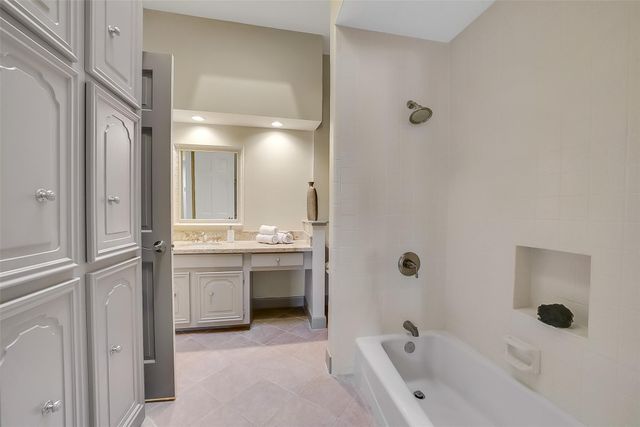 9410 Briar Forest Drive, Houston, TX 77063