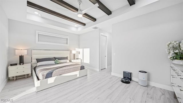 618 NW 7th PL, Cape Coral, FL 33993