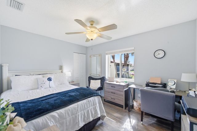 5883 La Paseos Drive D-2, Greenacres, FL 33463