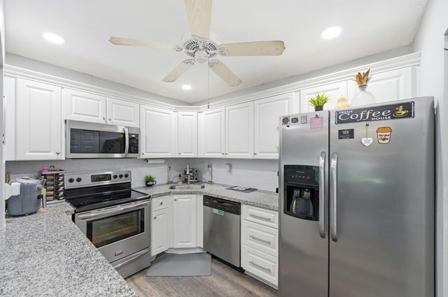 5883 La Paseos Drive D-2, Greenacres, FL 33463