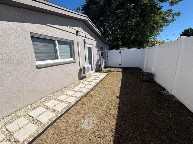 5521 Granada RD, Fort Myers, FL 33919