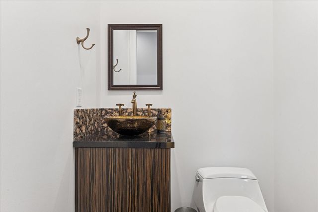 2207 Bancroft Street 1606, Houston, TX 77027